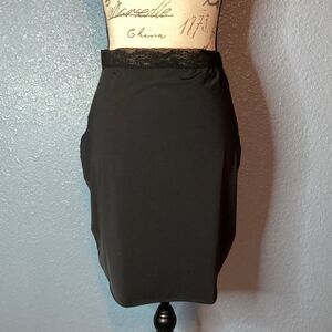 Modern‎ Movement lace top black slip, size XL